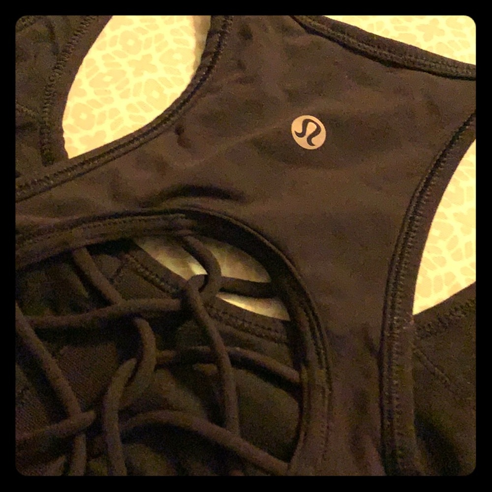 Lululemon sports bra
